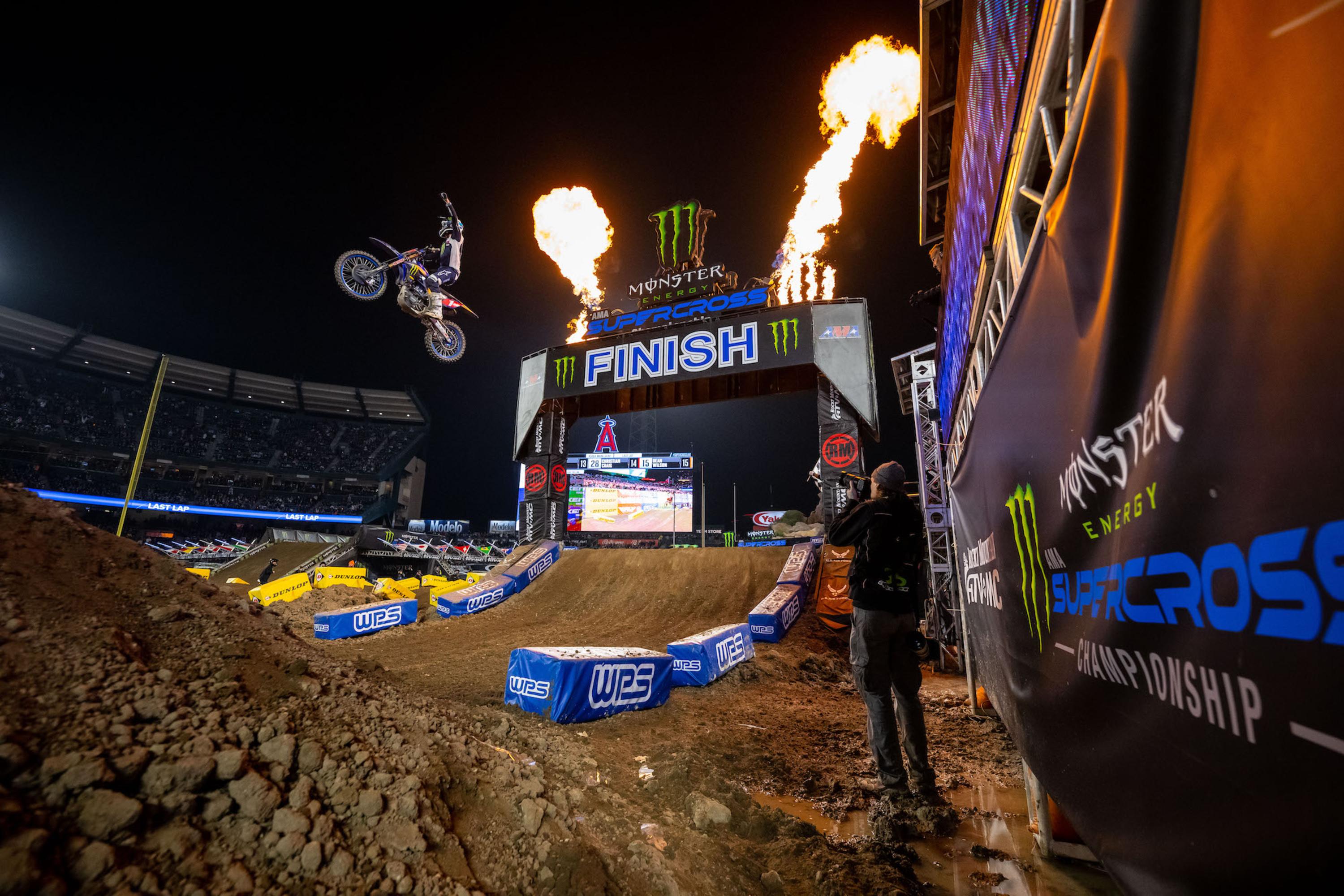 Tomac and Lawrence Win Anaheim Opener