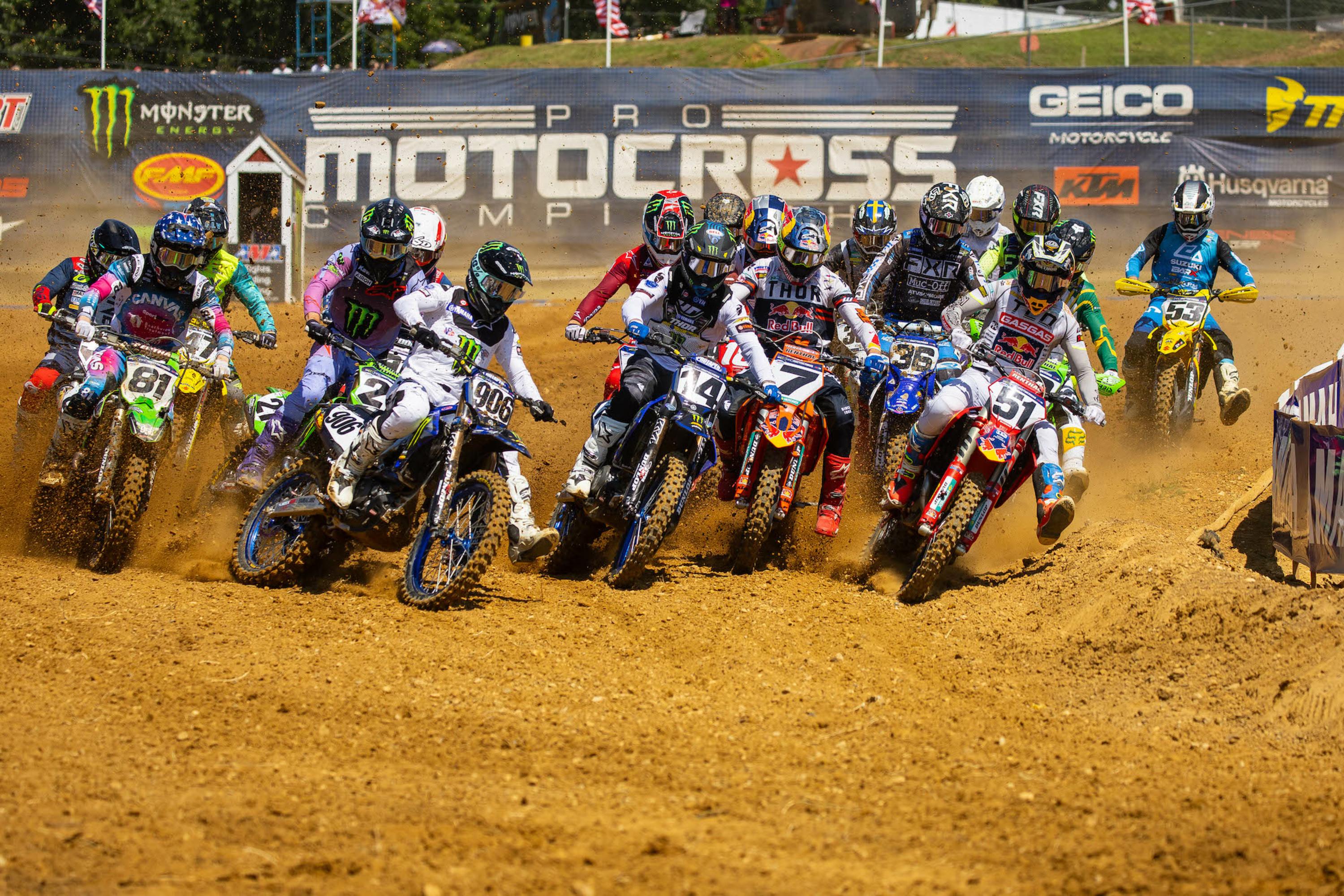 Supercross, Pro Motocross Finalize 2024 Schedules SPEED, 51 OFF