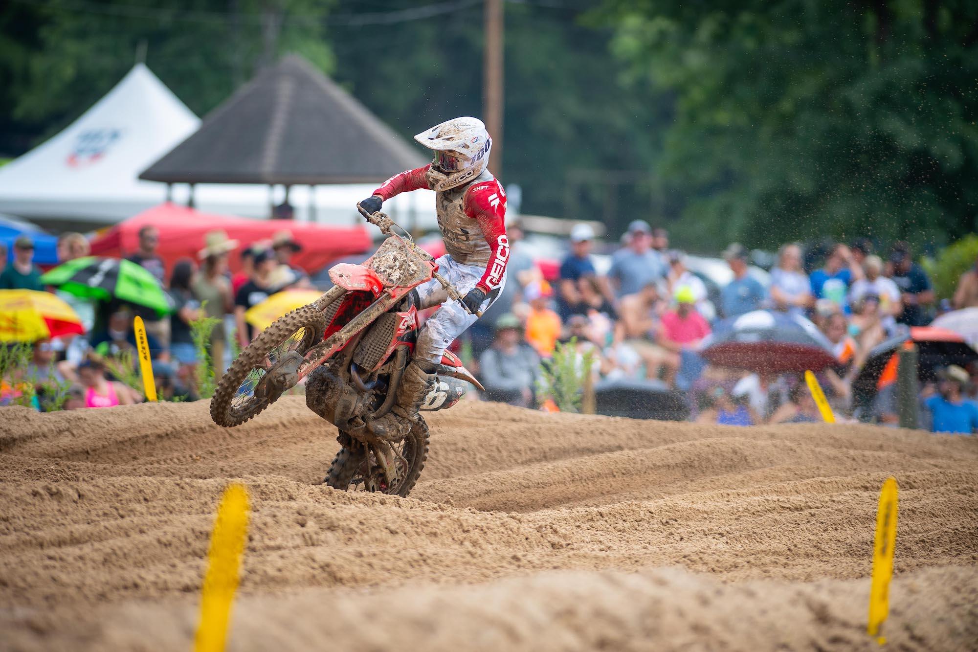 Martin_J_AlignMedia_MX20_Lorettas1_018