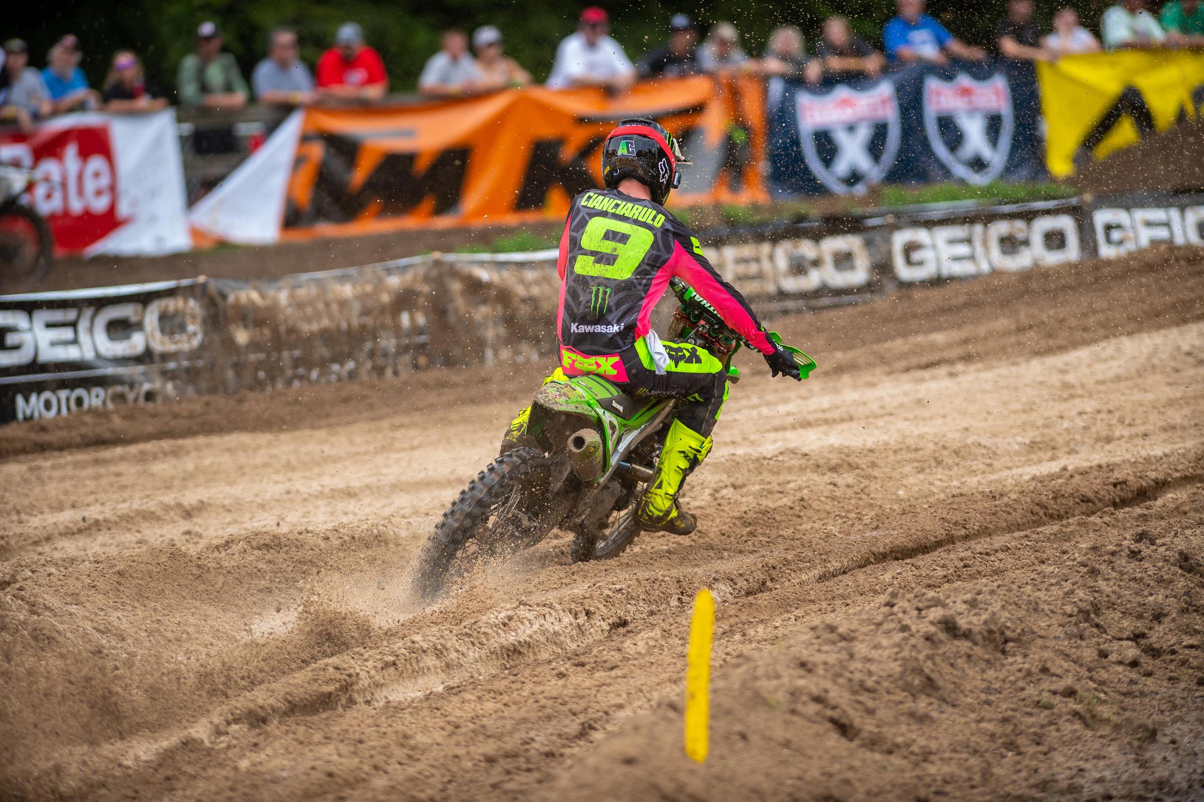 Cianciarulo_AlignMedia_MX20_Lorettas2_020