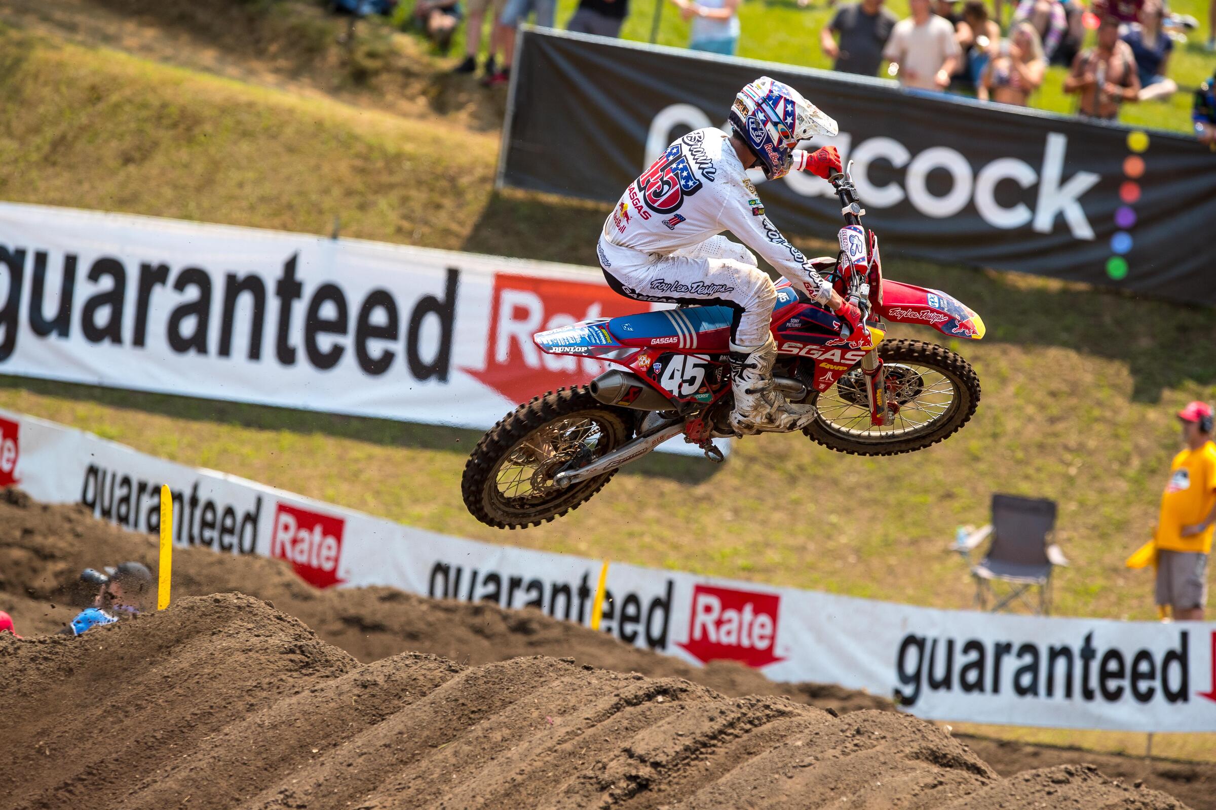 Brown_P_AlignMedia_MX21_RedBud_049