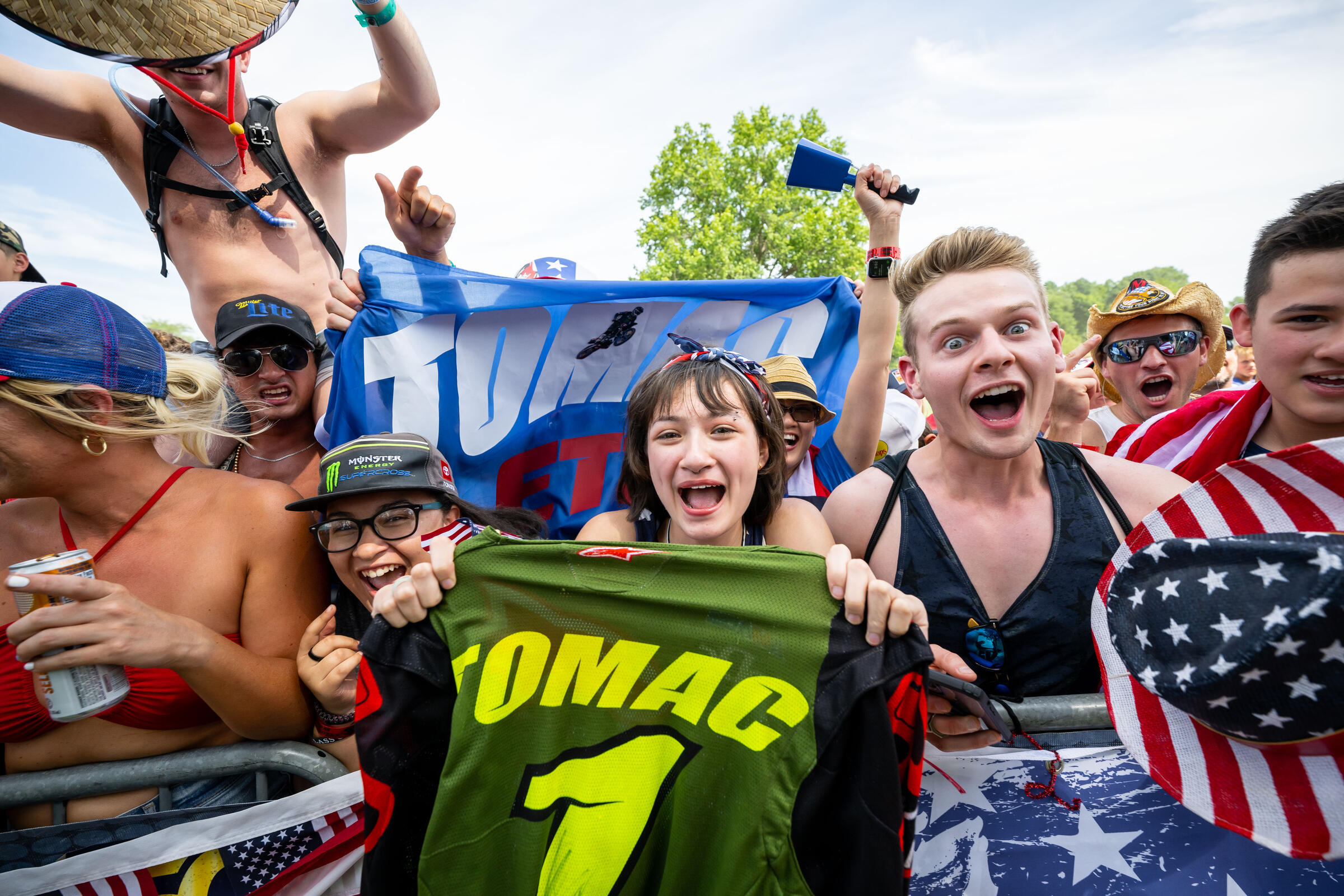 Misc_AlignMedia_MX22_RedBud_156