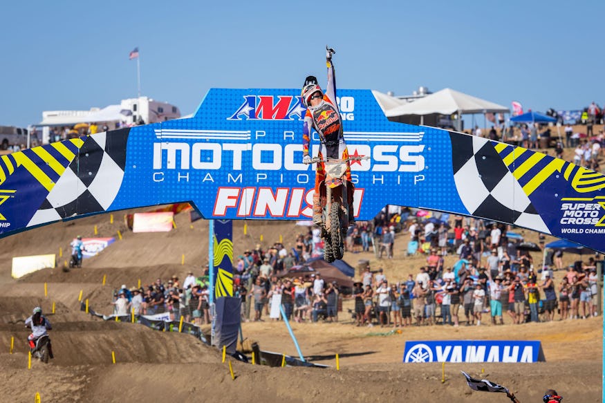 Chase Sexton made an emphatic statement with a memorable 1-1 peformance.