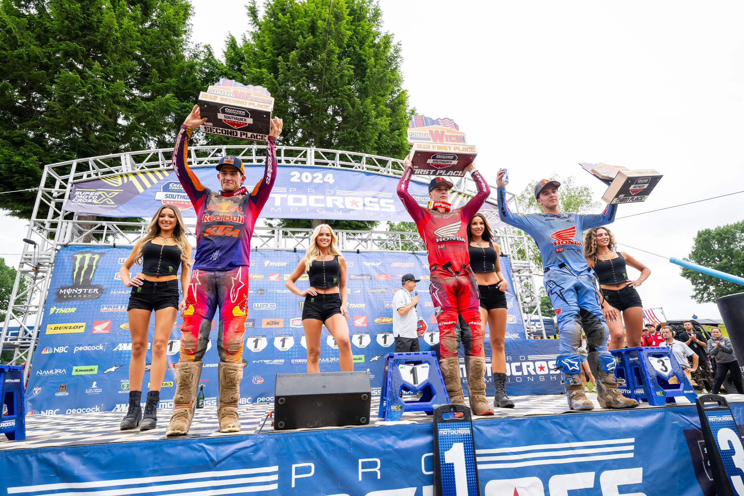 Podium_AlignMedia_MX24_Southwick_004