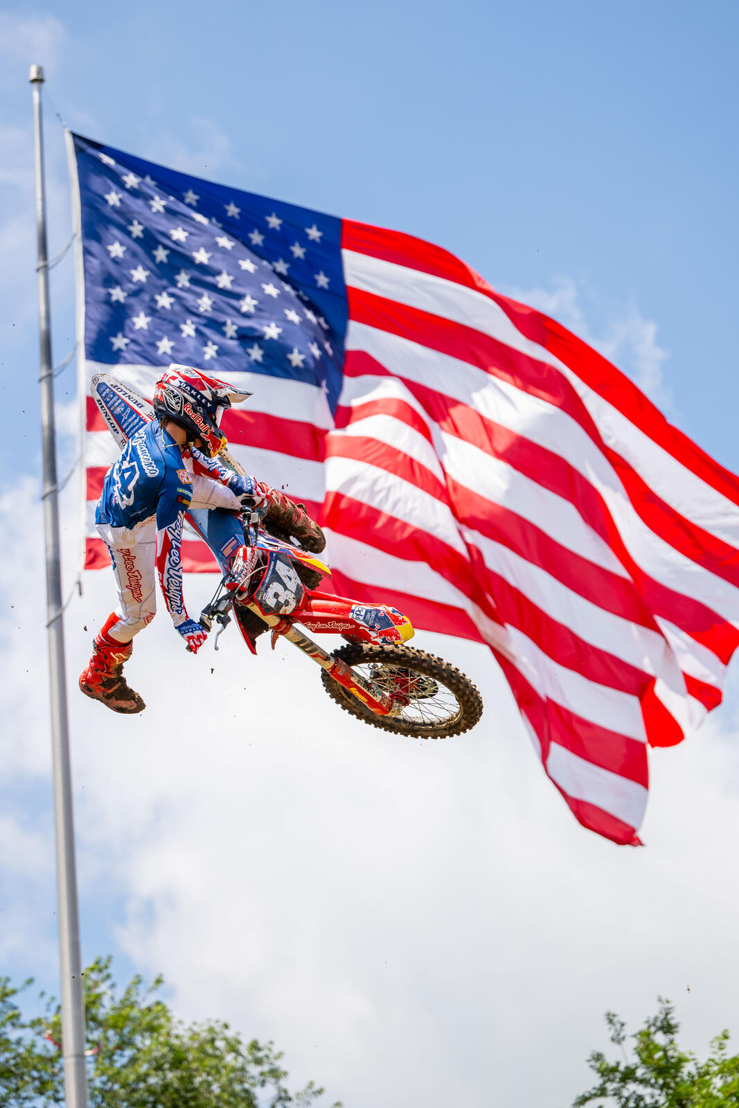 DiFrancesco_AlignMedia_MX24_RedBud_019