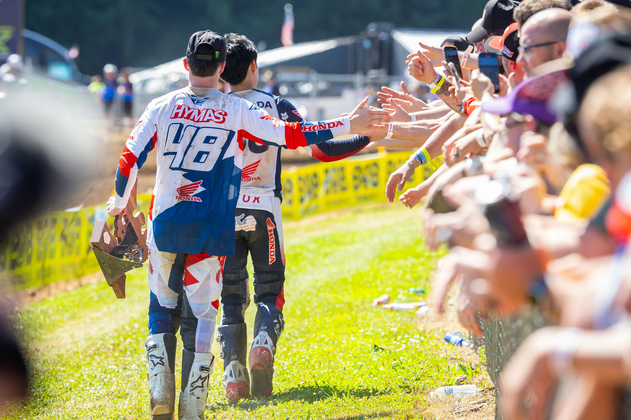 Hymas_AlignMedia_MX24_RedBud_183